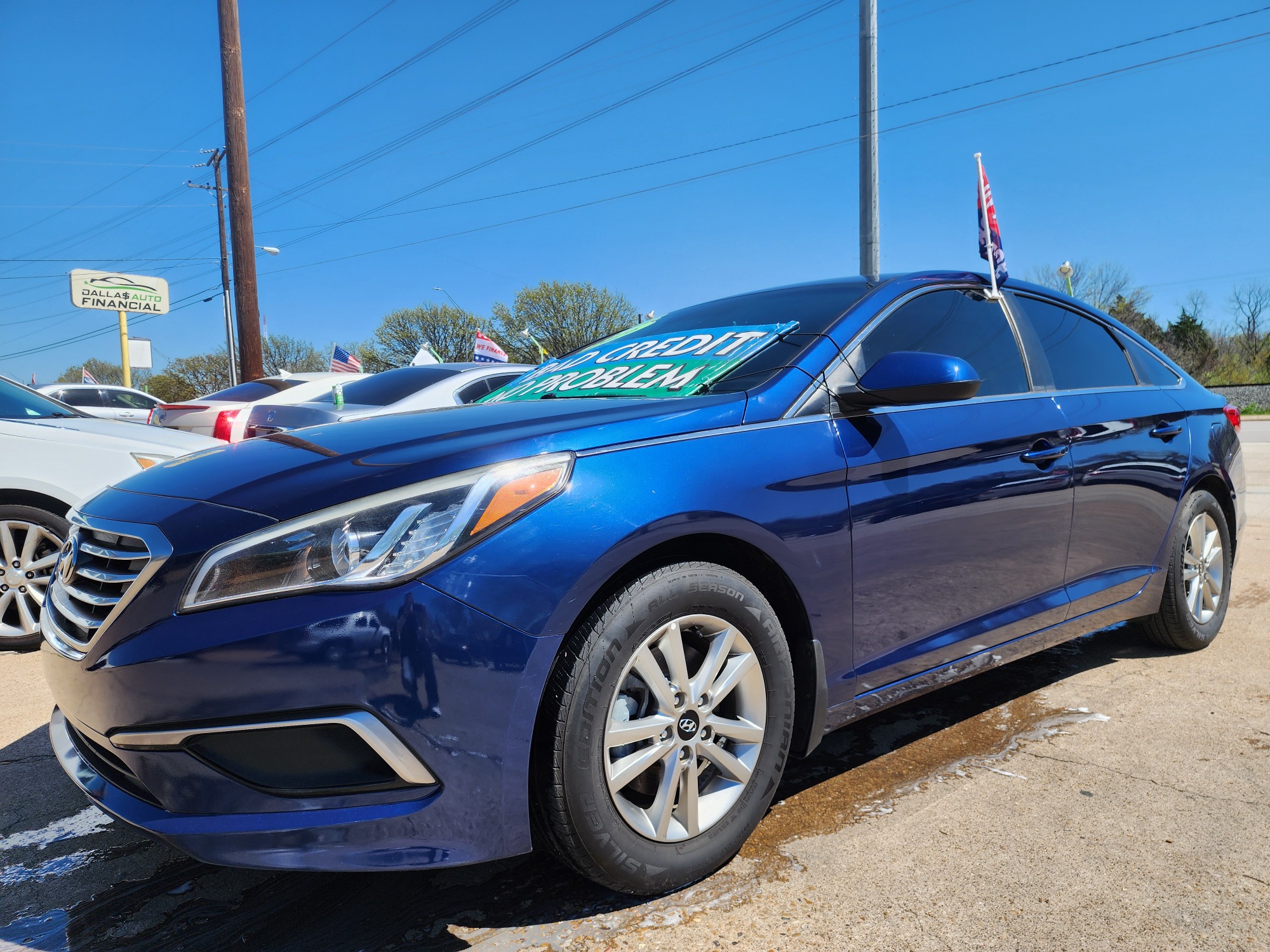 2016 BLUE Hyundai Sonata SE (5NPE24AF8GH) with an 2.4L L4 DOHC 16V engine, 7A transmission, located at 2660 S.Garland Avenue, Garland, TX, 75041, (469) 298-3118, 32.885387, -96.656776 - Welcome to DallasAutos4Less, one of the Premier BUY HERE PAY HERE Dealers in the North Dallas Area. We specialize in financing to people with NO CREDIT or BAD CREDIT. We need proof of income, proof of residence, and a ID. Come buy your new car from us today!! This is a Very clean 2016 HYUNDAI SON - Photo #7